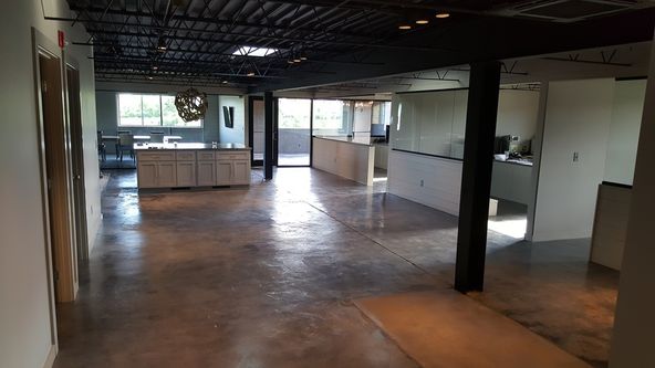 Renovated Downtown Flex Space for Lease: 1129 Baldwin St, Chattanooga, TN 37403